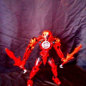 Lego Bionicle (18 Armored Jungle Action figures)